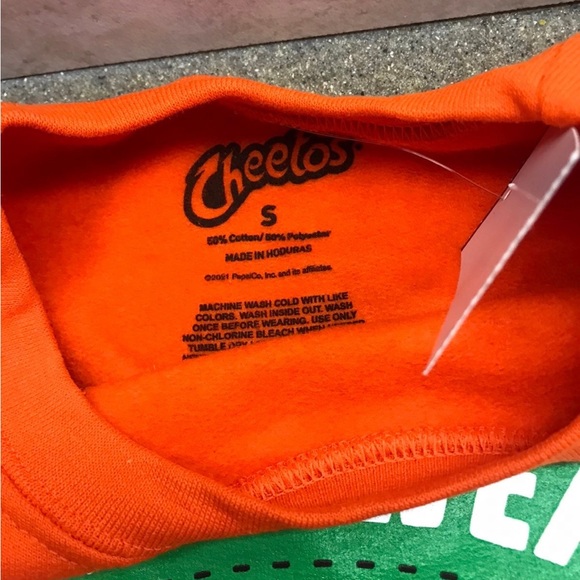 🆕 Cheetos #SweaterWeather Unisex Crew Fleece Sweatshirt - Picture 3 of 6
